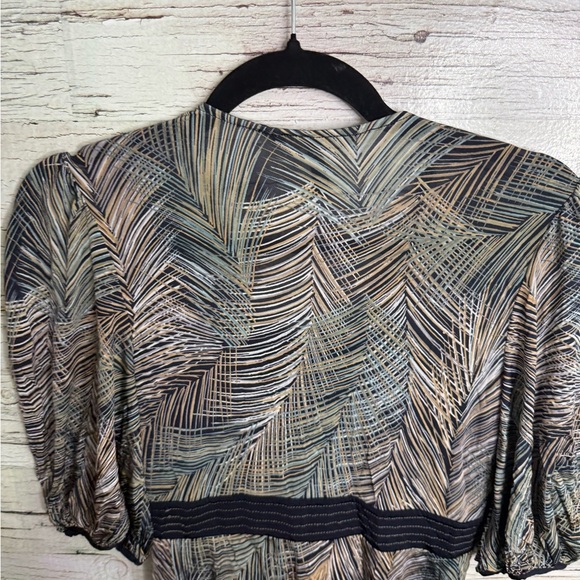 BCBGMaxAzria Abstract Patterned dress size xs black - Picture 5 of 6